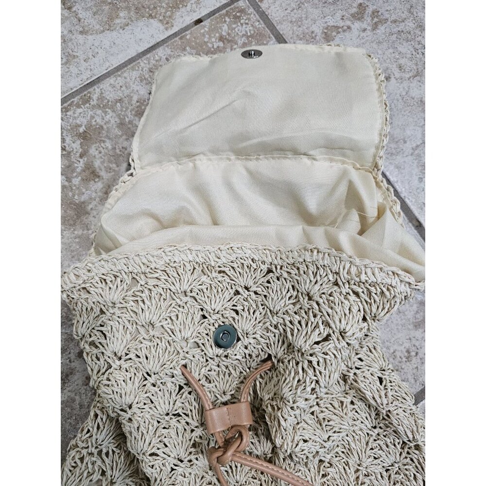 Woven Straw Crochet Backpack Beige Boho Drawstring Lined Summer Festival Bag - Picture 6 of 7